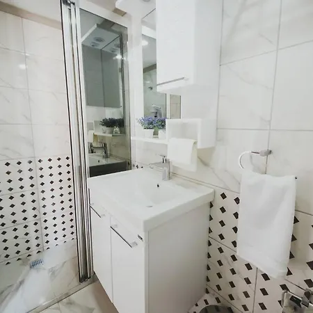 Room In Guest Room - Sofia Boutique Hotel 6 Kirenia